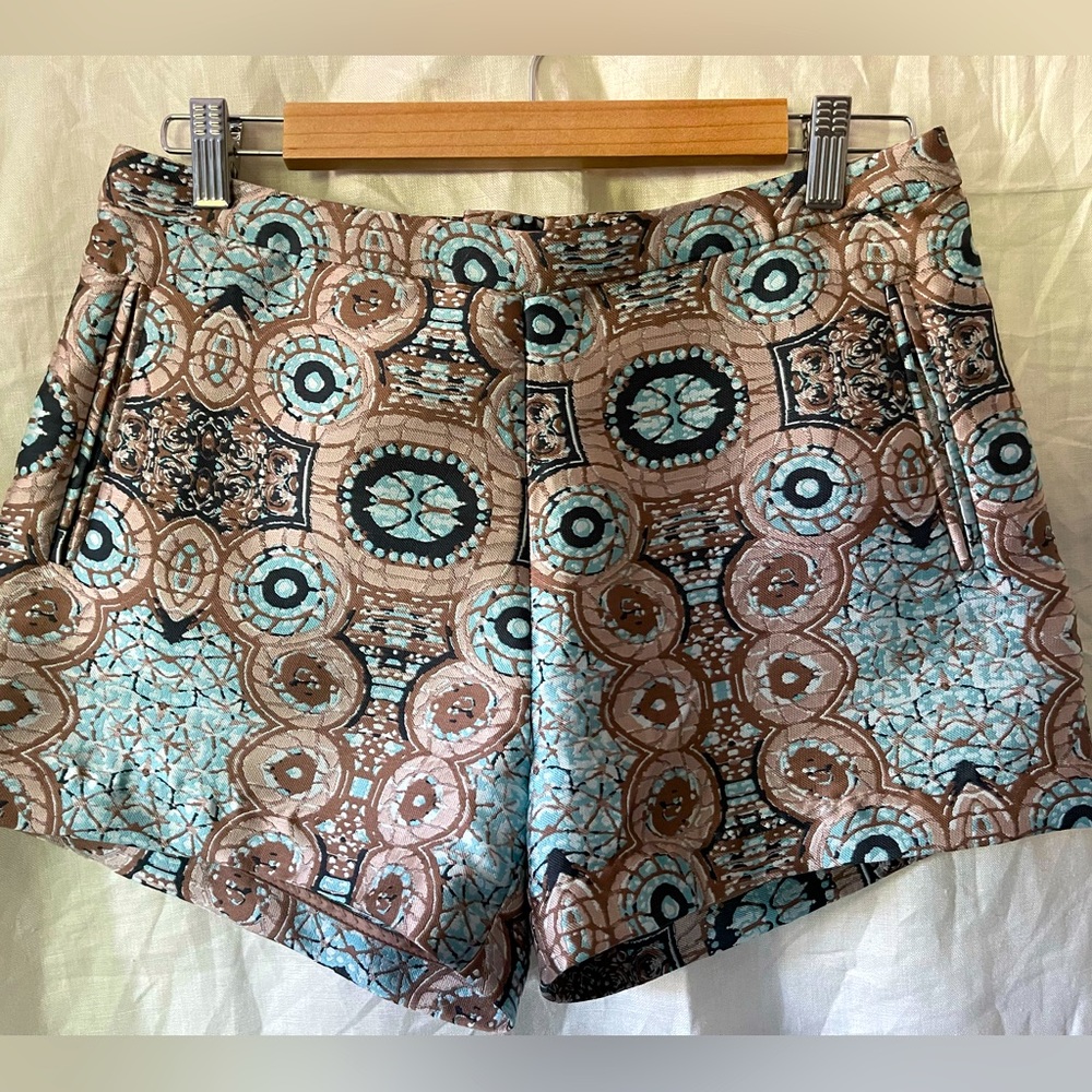 H&M Shorty Shorts | Fun Blue/Pink Print | Back Zipper | High Waist | Pockets